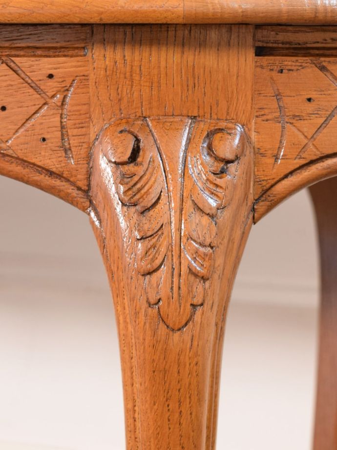 フランスらしい彫