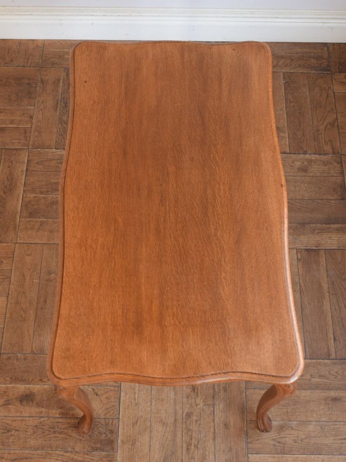 アンティークのテーブルの天板