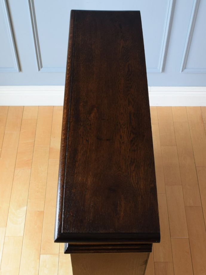 アンティーク本棚の天板