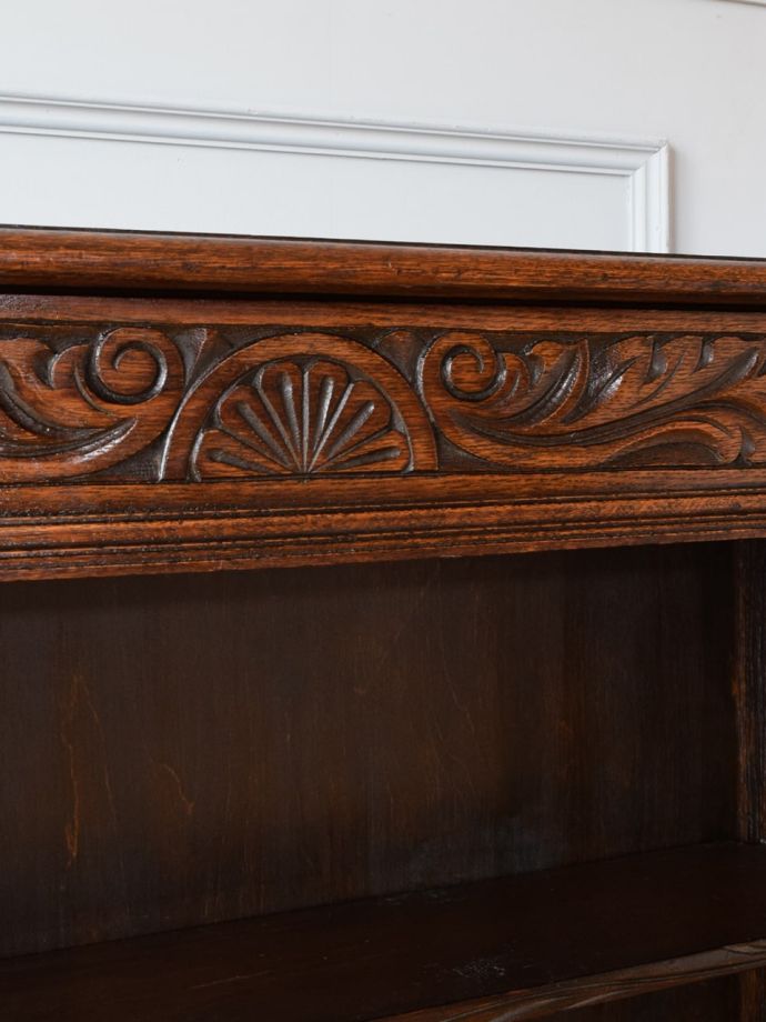 アンティーク家具の装飾