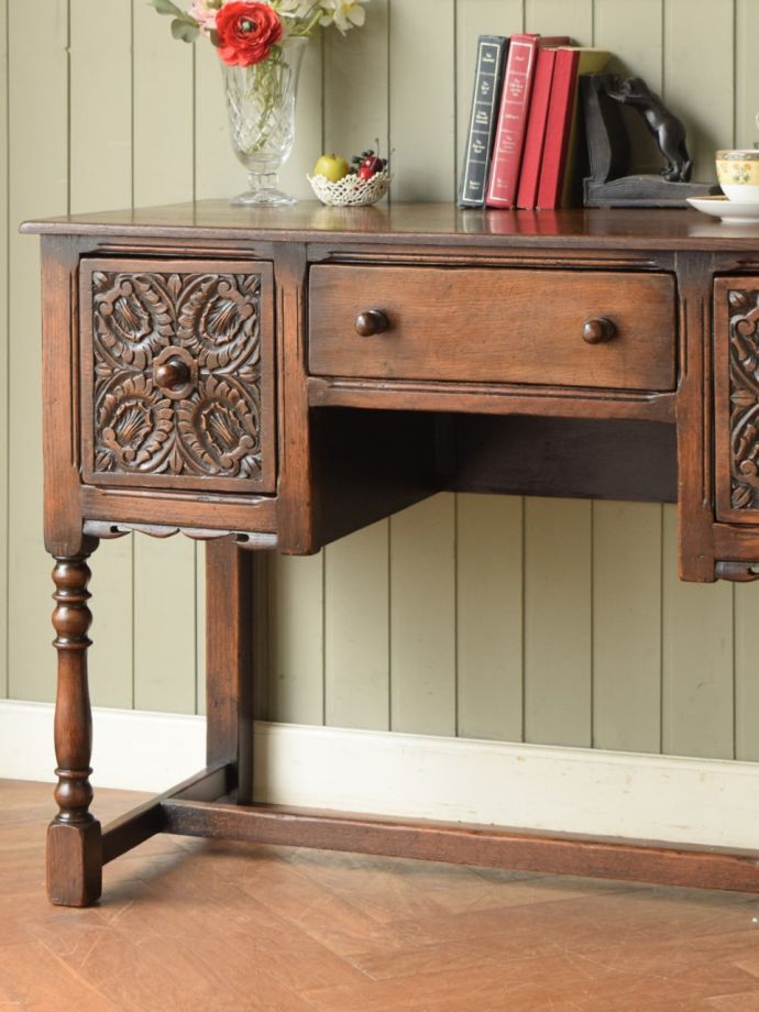 イギリスのアンティークデスク、コンソールテーブルにも使えるオーク材