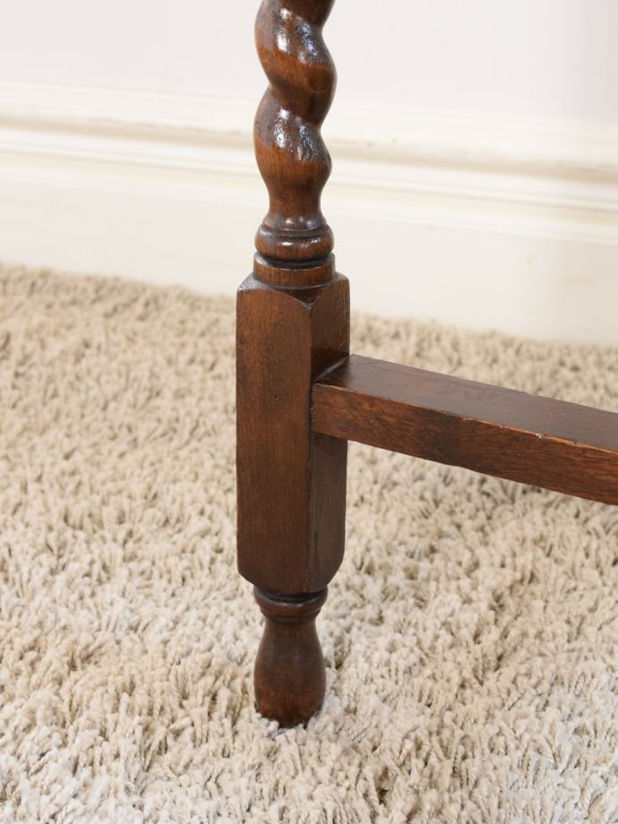 ゲートレッグテーブルの脚