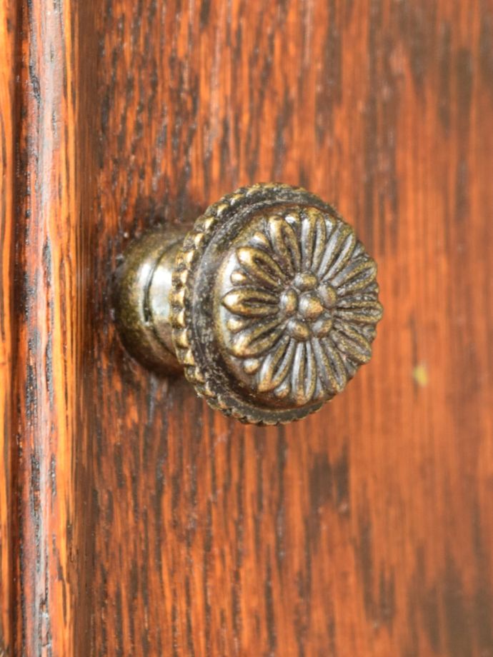 アンティーク家具の取っ手