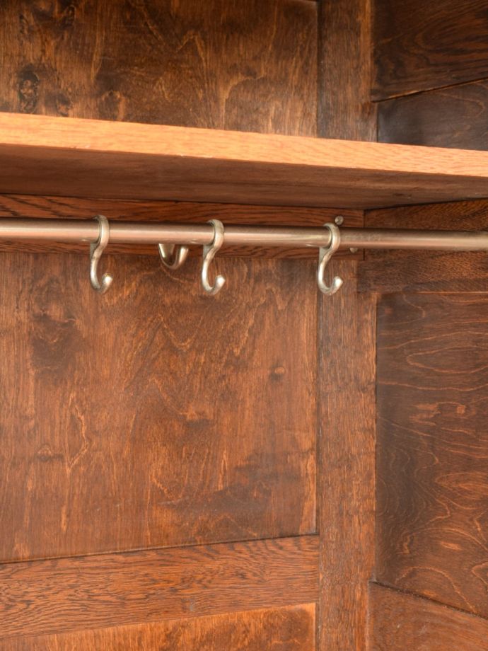 洋服タンスのポールとフック