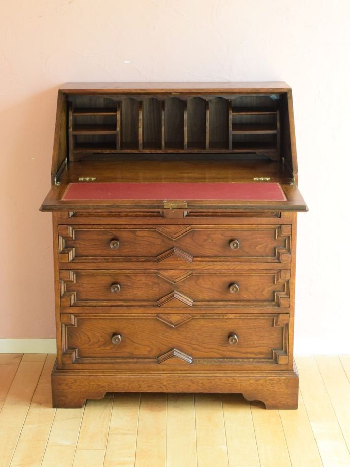 アンティークビューローの扉の中