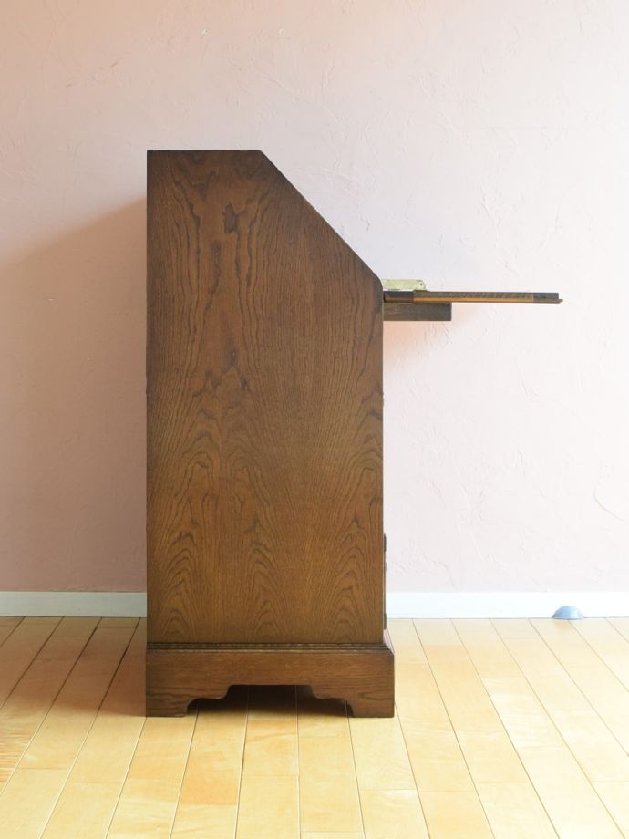 ビューローの側面