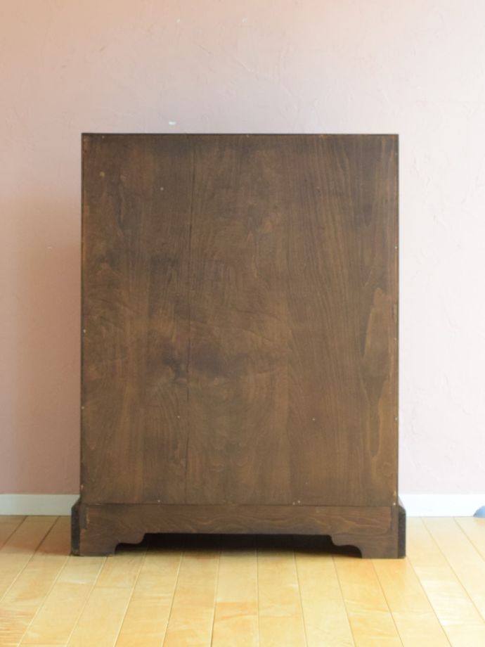 ビューローの後ろ姿