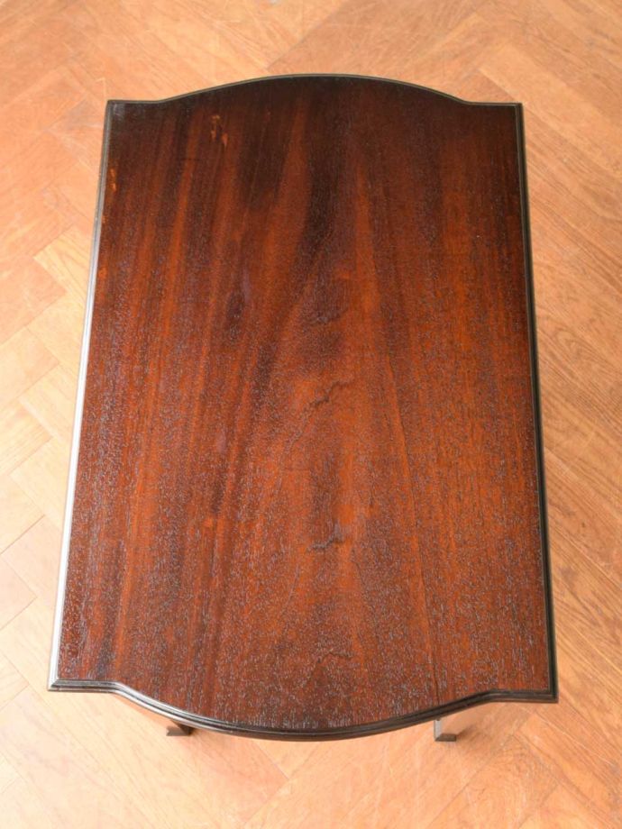 オケージョナルテーブルの天板