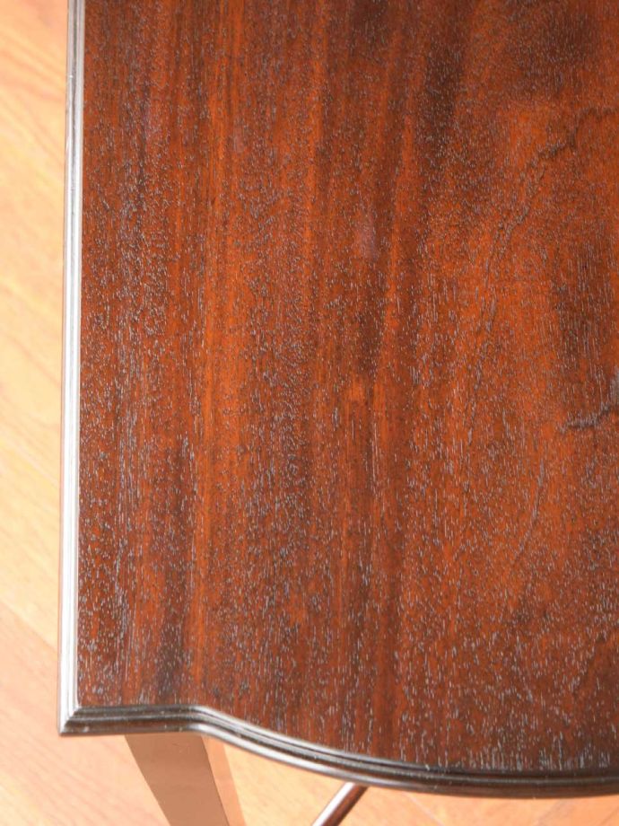 オケージョナルテーブルの天板