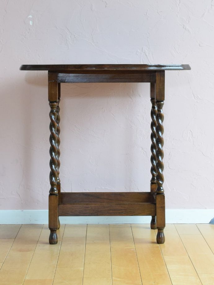 オケージョナルテーブルの側面