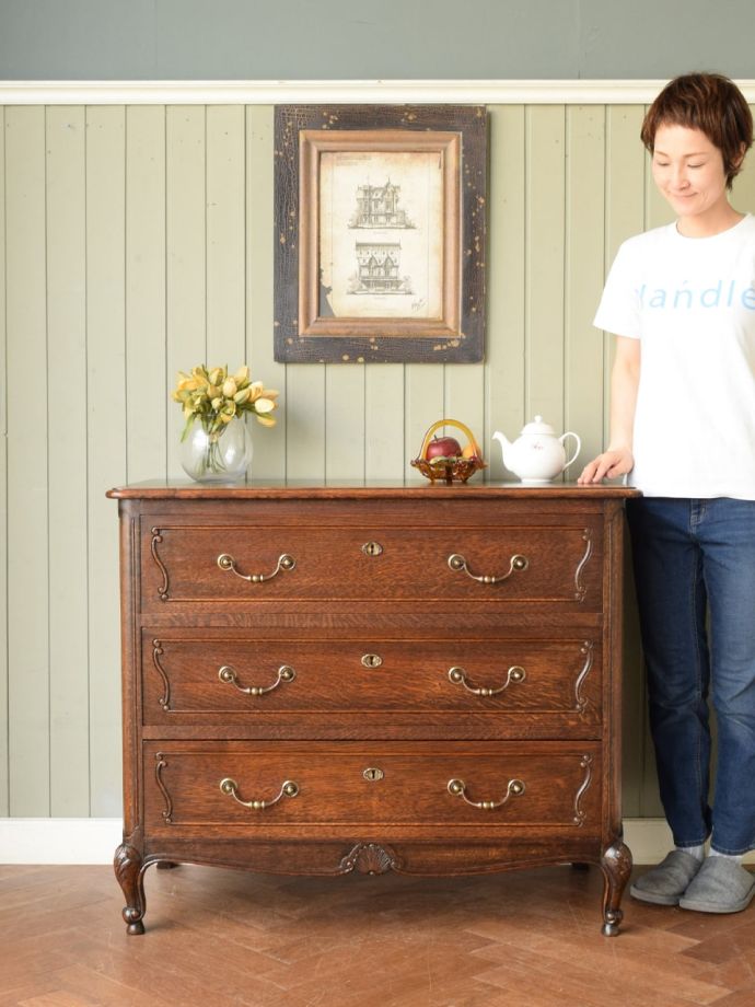 フランスのアンティークチェスト