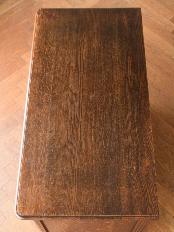 フランスのチェストの天板