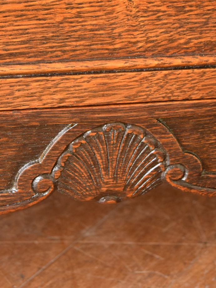 フランスらしい彫