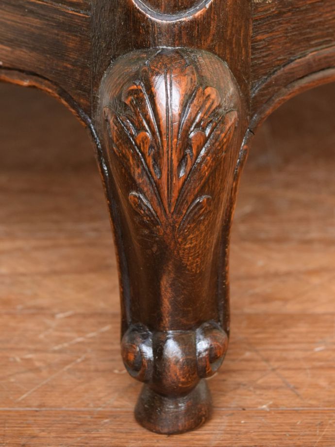 フランスらしい彫