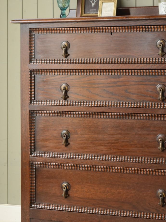 おしゃれなアンティークチェスト