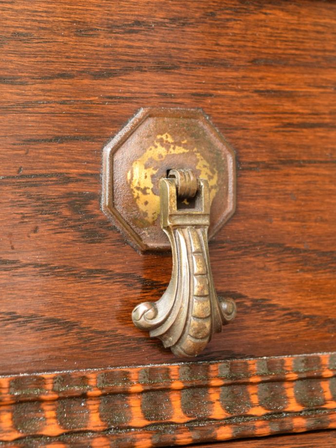 アンティークチェストの取っ手