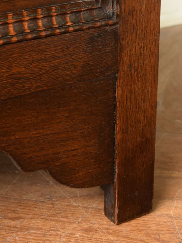 アンティーク家具の脚