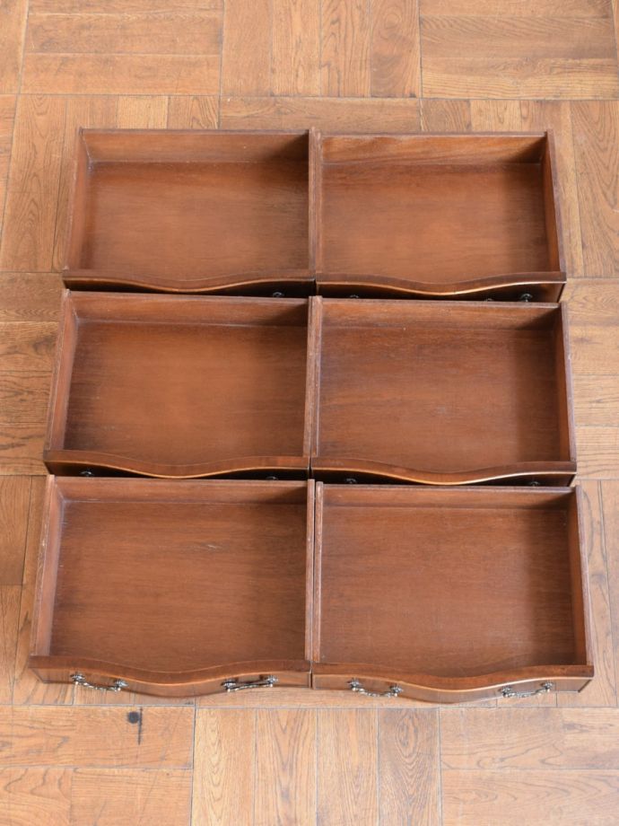 おしゃれなチェストの引き出しの中