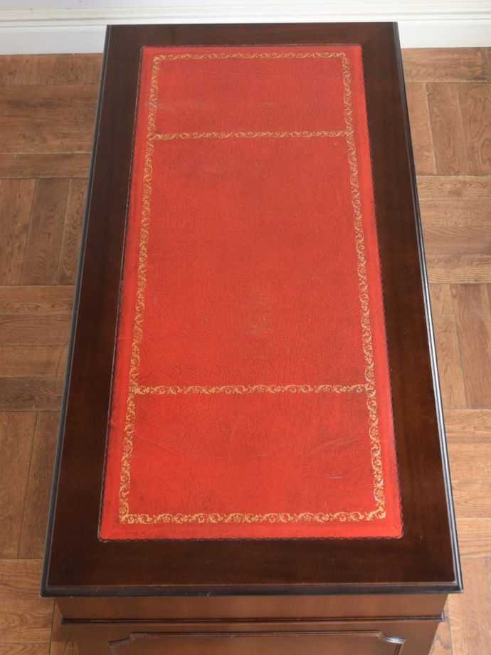 書斎机の美しい天板