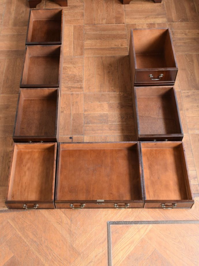 アンティークデスクの引き出し