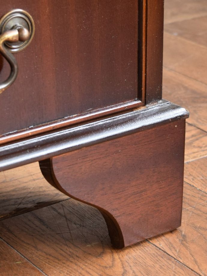 アンティークデスクの脚