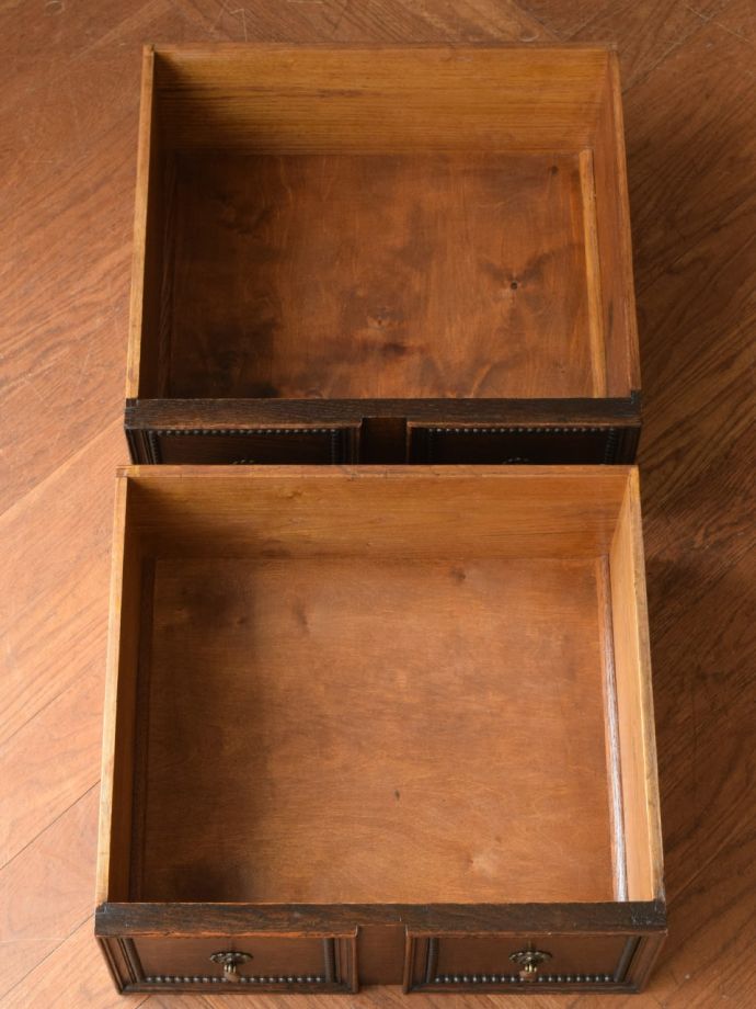 サイドボードの引き出し