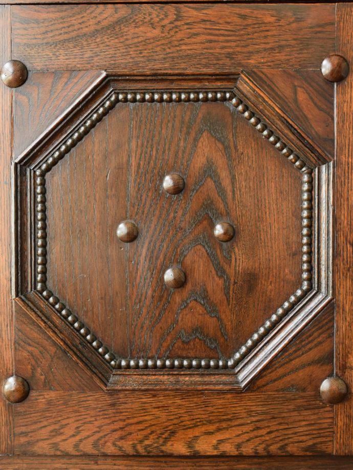 サイドボードの装飾