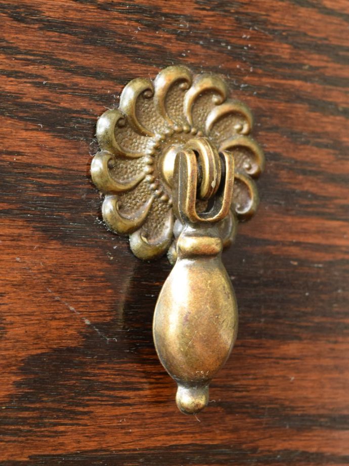 アンティーク家具の取っ手