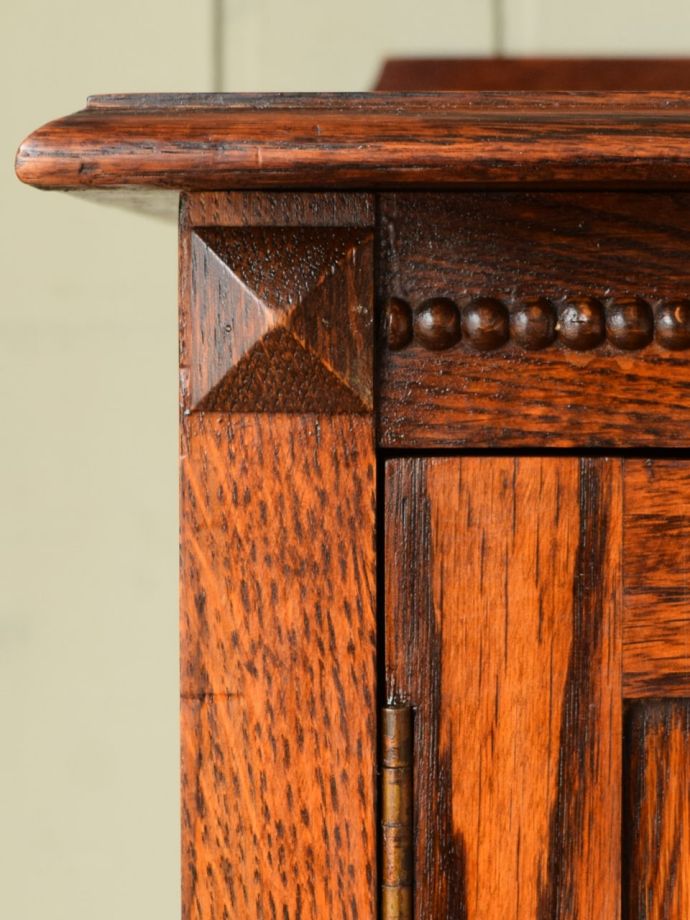 アンティークらしい彫