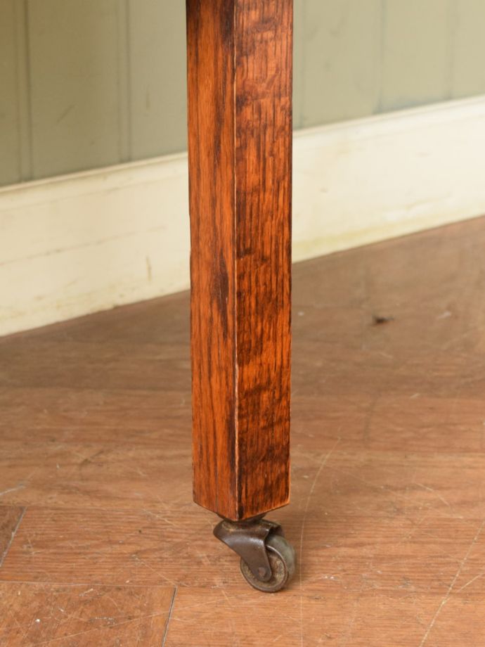 アンティーク家具の脚