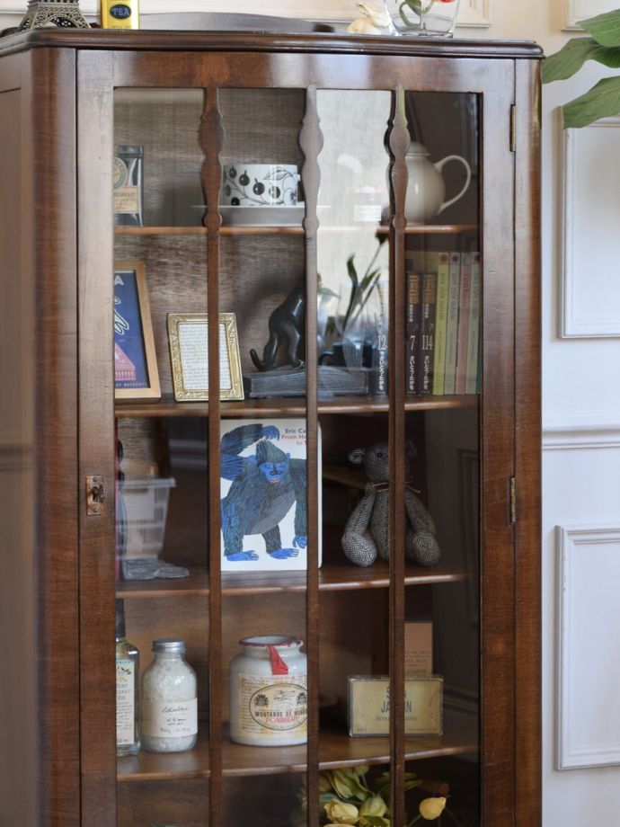 アンティークガラスの扉