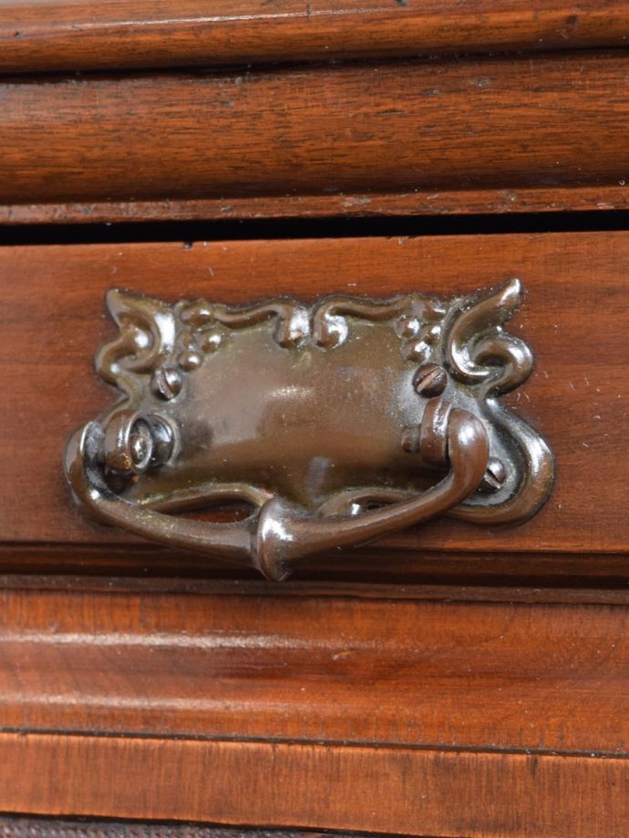 アンティーク家具の取っ手