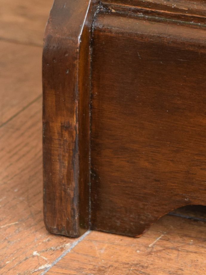 アンティーク家具の脚