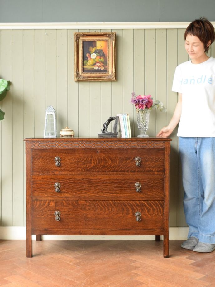 イギリスのアンティークチェスト