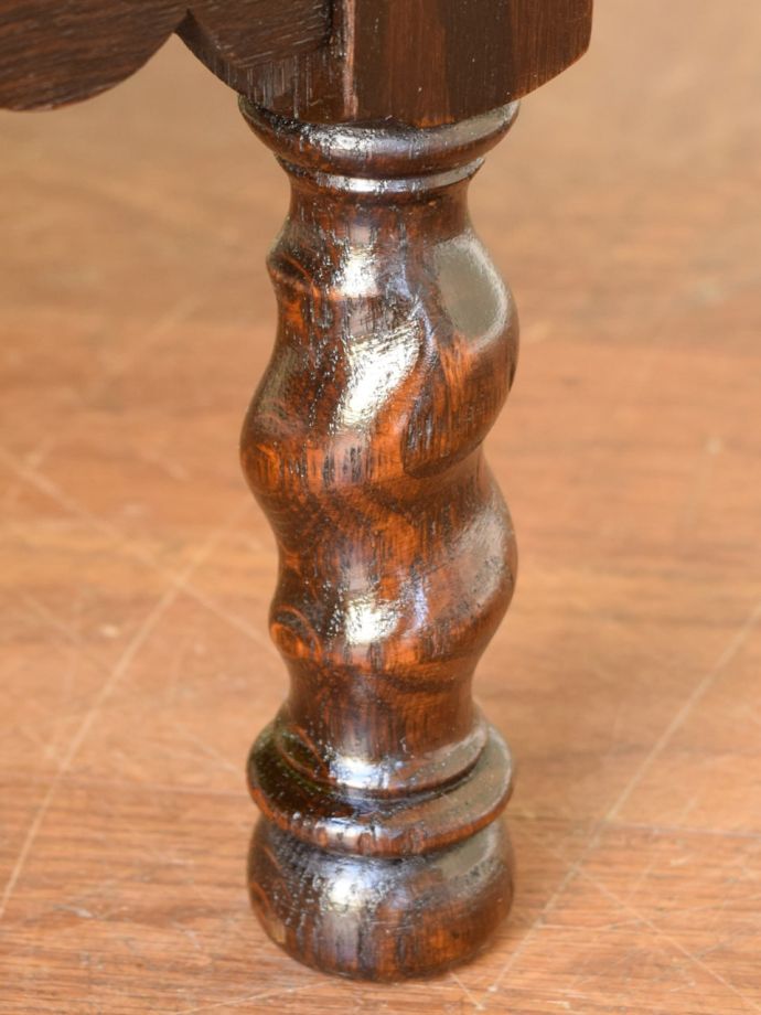 アンティーク家具の脚