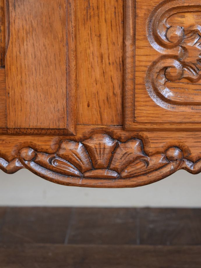 サイドボードの装飾