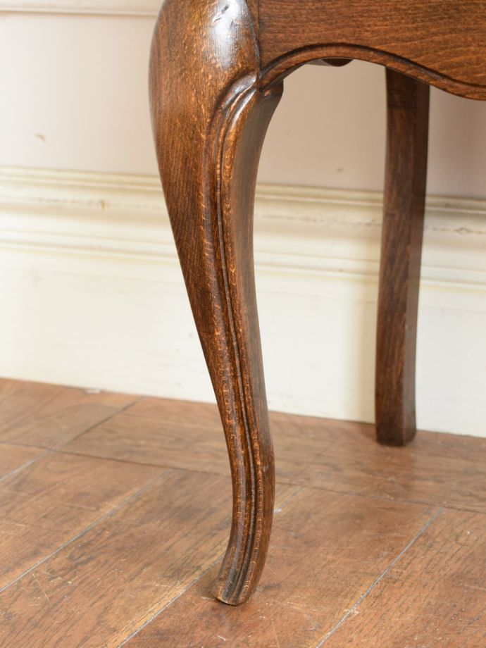 アンティークチェストの脚