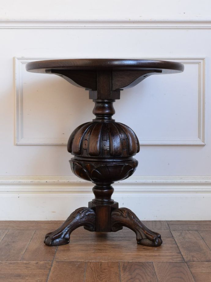 コーヒーテーブルの側面