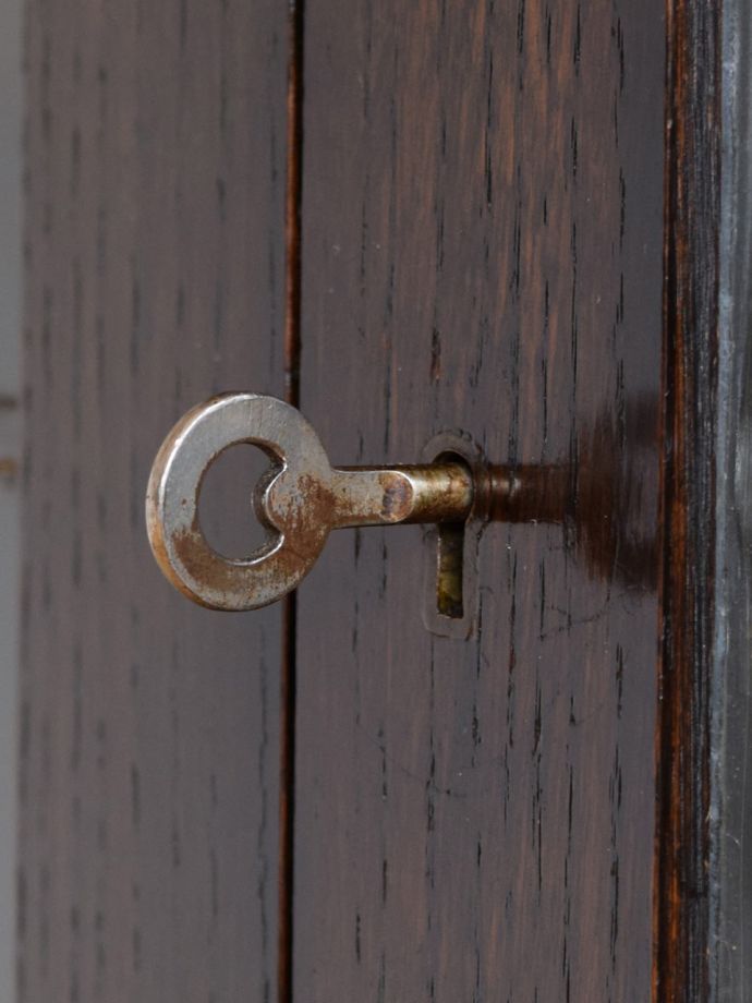 アンティーク家具の鍵