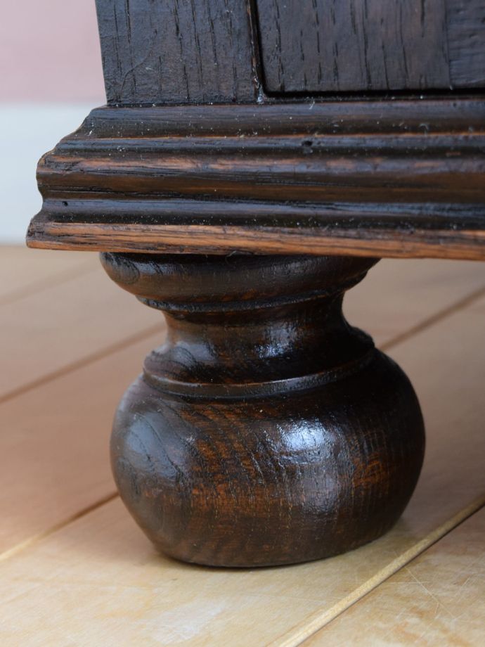 アンティーク家具の脚