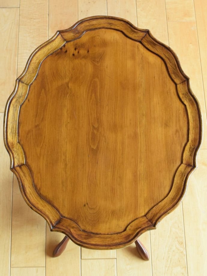 アンティークのテーブルの天板