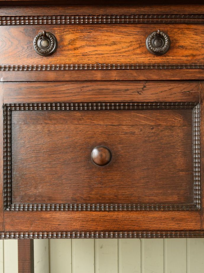 サイドボードの装飾