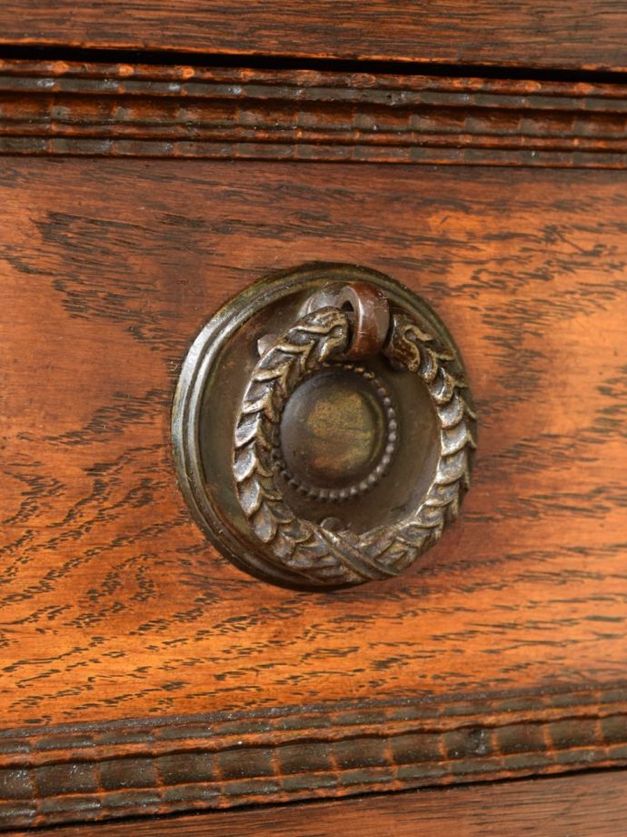アンティーク家具の取っ手