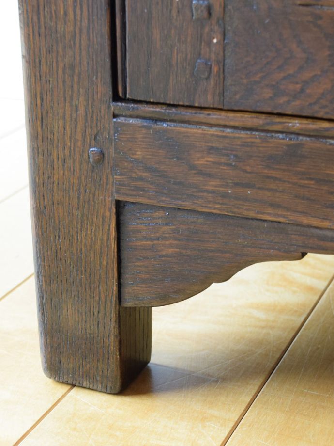 アンティーク家具の脚