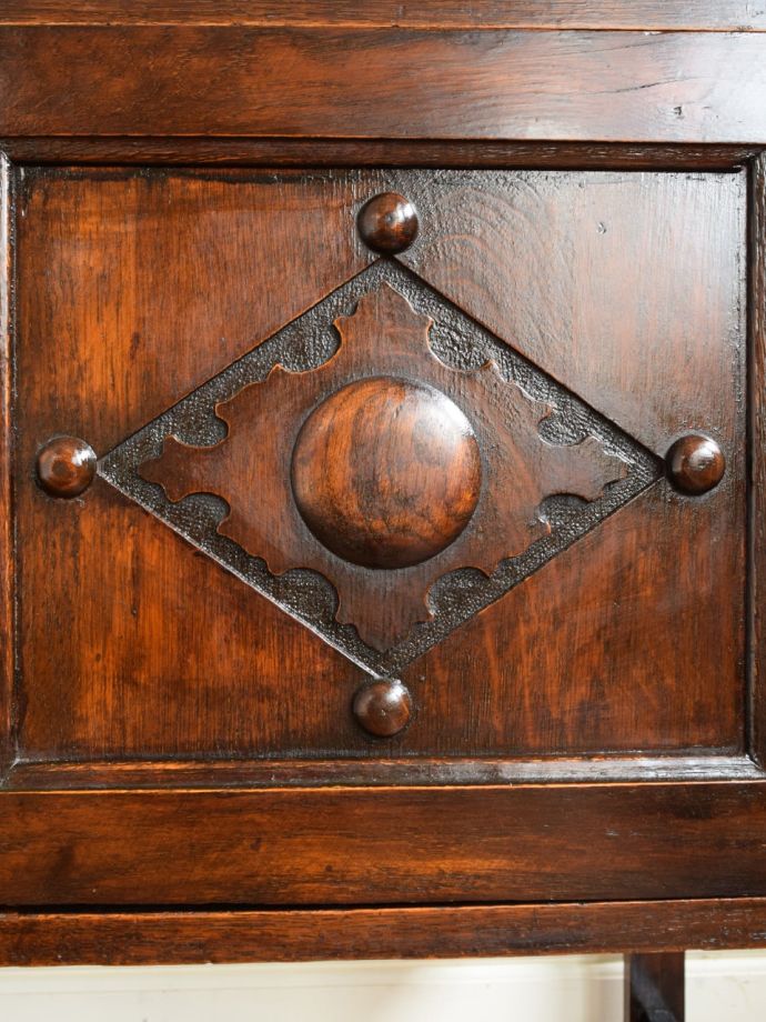 サイドボードの装飾