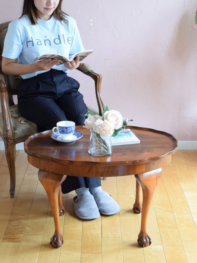 アンティークのコーヒーテーブル