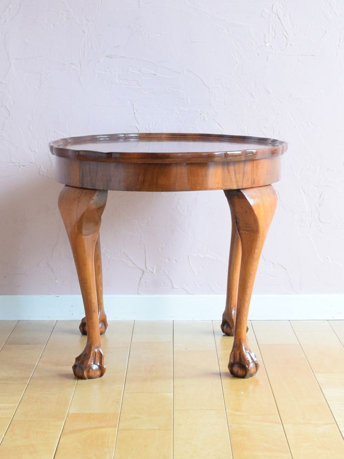 コーヒーテーブルの側面