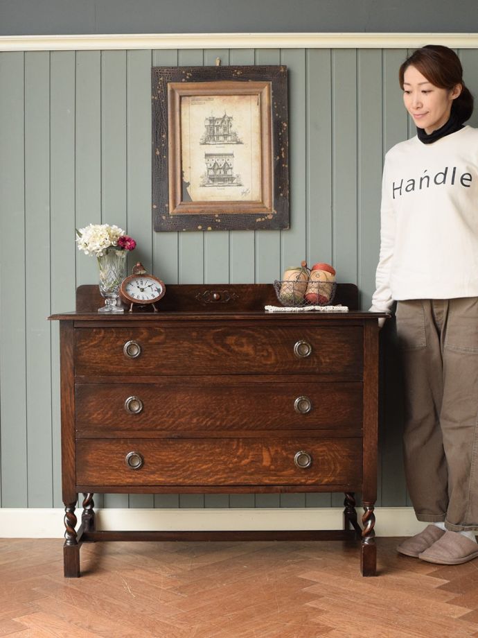 イギリスのアンティークチェスト