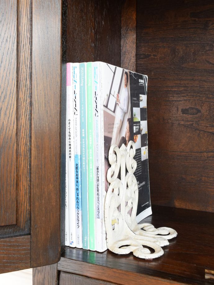 収納たっぷりのカップボード