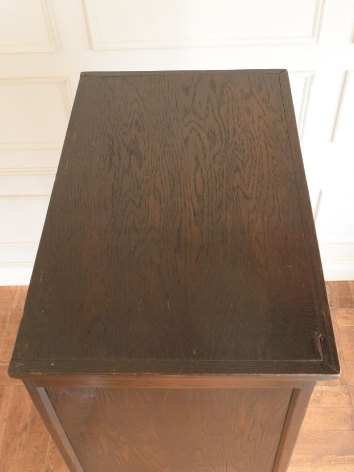 キャビネットの形